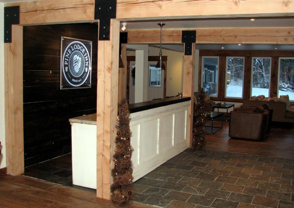 Pine Lodge Muskoka Huntsville Exterior foto