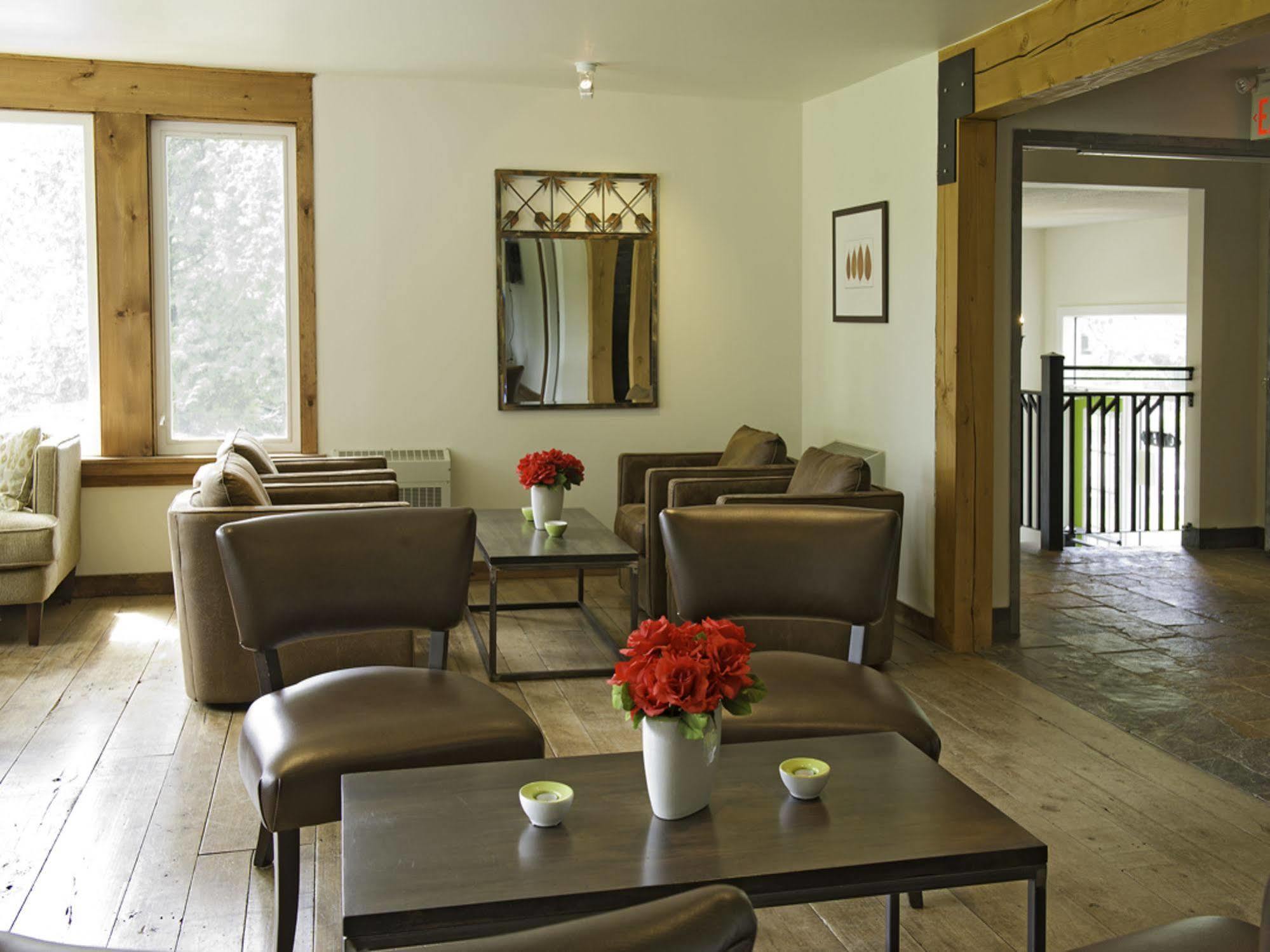 Pine Lodge Muskoka Huntsville Exterior foto